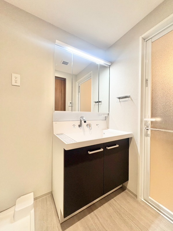 洗面設備　独立洗面台です♪