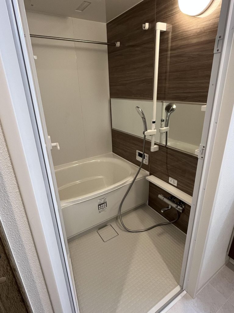 バス・シャワールーム　バス