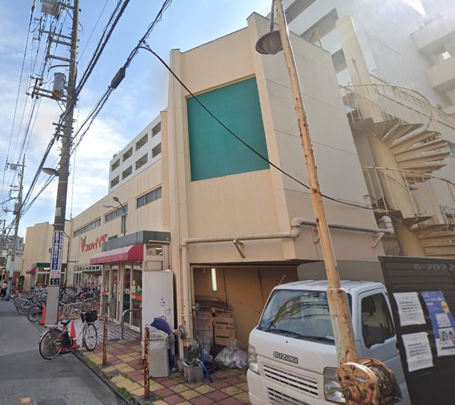 スーパー　コモディイイダ町屋店（スーパー）まで547m