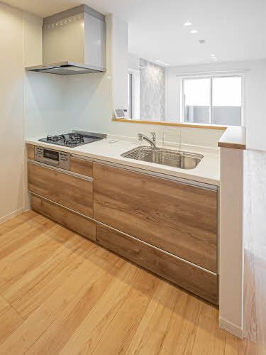 キッチン　料理をしながら、洗い物をしながら、会話が弾む対面キッチン。…