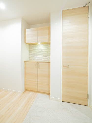 玄関　玄関　玄関ホールにはシューズボックスがあります。