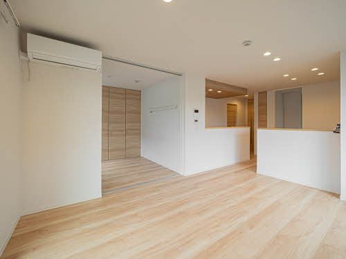 居室・リビング　独りでも、友人とでも、夫婦でも、みんなが、楽しくゆっくり過…