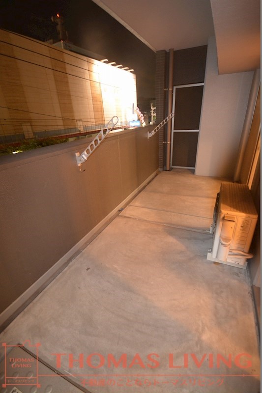 バルコニー　幅広のバルコニー