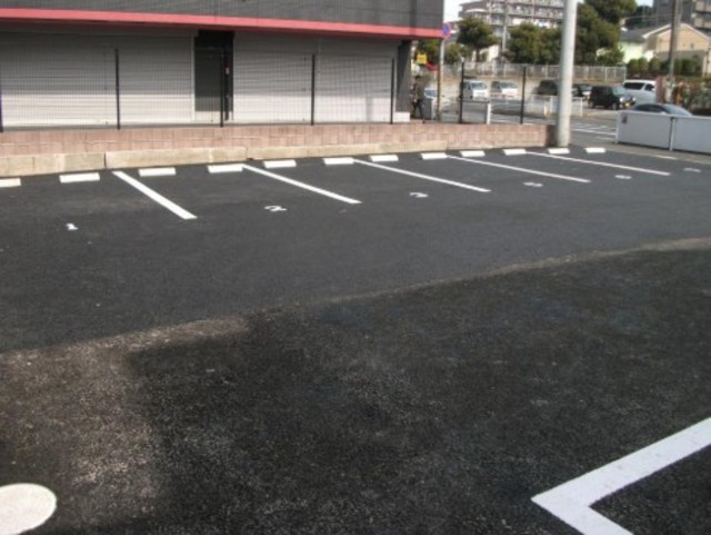 駐車場　駐車場