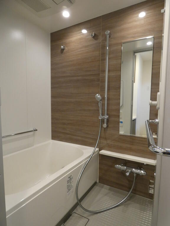 バス・シャワールーム　バス