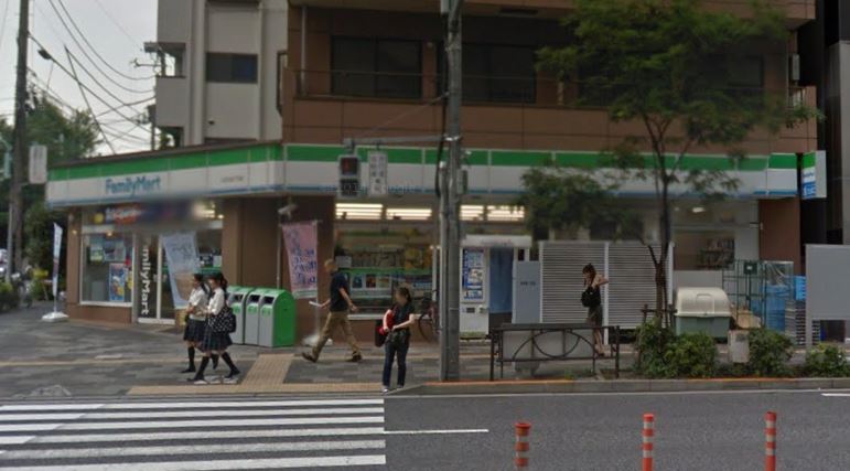 コンビニ　ファミリーマート 小石川五丁目店（コンビニ）まで389m