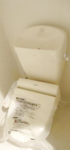 トイレ　嬉しい温水洗浄便座♪