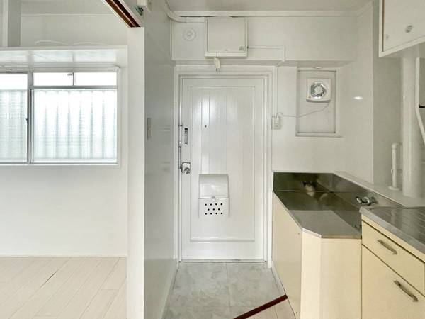 玄関　ビレッジハウスの同一物件・同一タイプの間取りの写真です