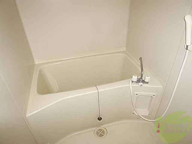 バス・シャワールーム　お風呂も広めですね～ゆったり、お風呂タイムで癒されて下さい