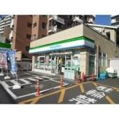 コンビニ　ファミリーマート松戸小金店（コンビニ）まで204m