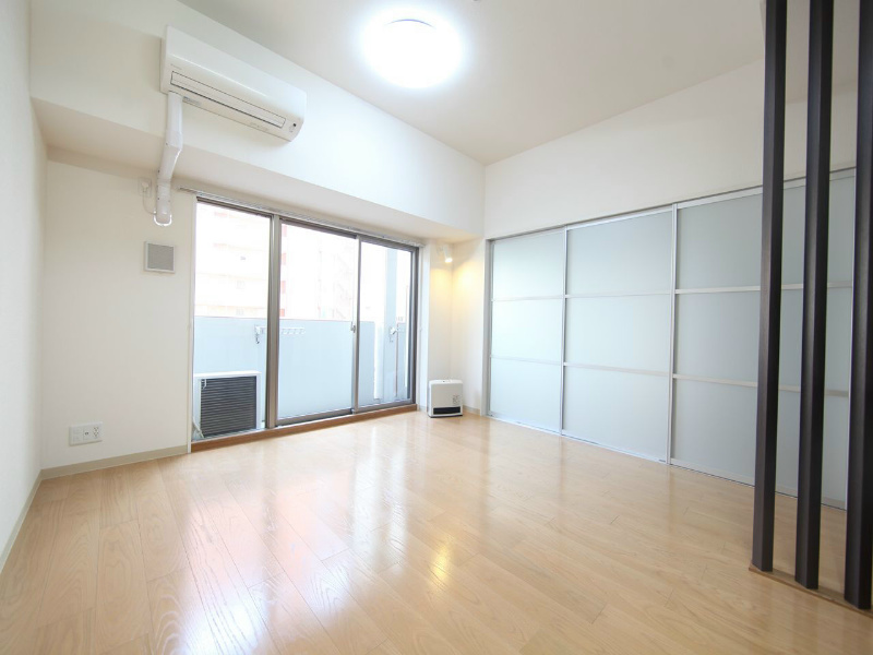 バルコニー　ＬＤＫ11帖　洋室7帖とつなげても仕切っても使えます