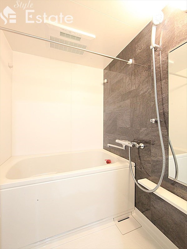 バス・シャワールーム　バスルーム