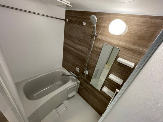 バス・シャワールーム　※別部屋の写真です