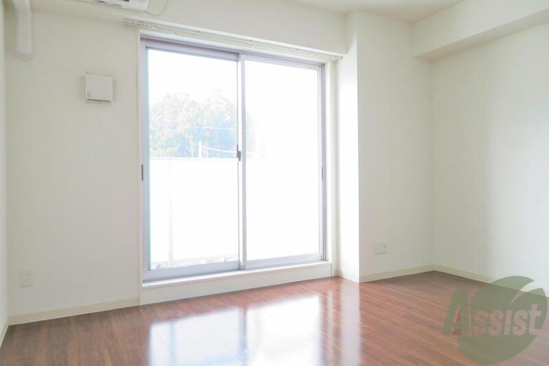 その他部屋・スペース　大きなも度で光がたくさん差し込みますね。