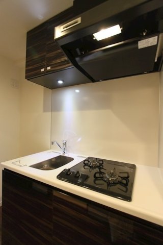 キッチン　床の色は異なる場合があります