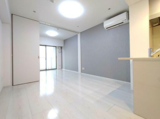 居室・リビング　写真は同タイプ住居です。