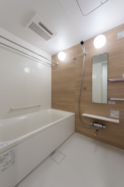 バス・シャワールーム　※写真は同タイプ住戸です。