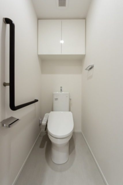 トイレ　※写真は同タイプ住戸です。