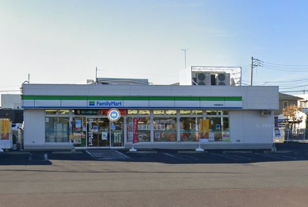 コンビニ　ファミリーマート宇都宮睦町店（コンビニ）まで438m