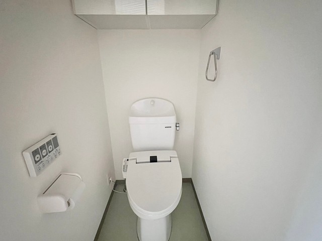 トイレ　別号室の写真です