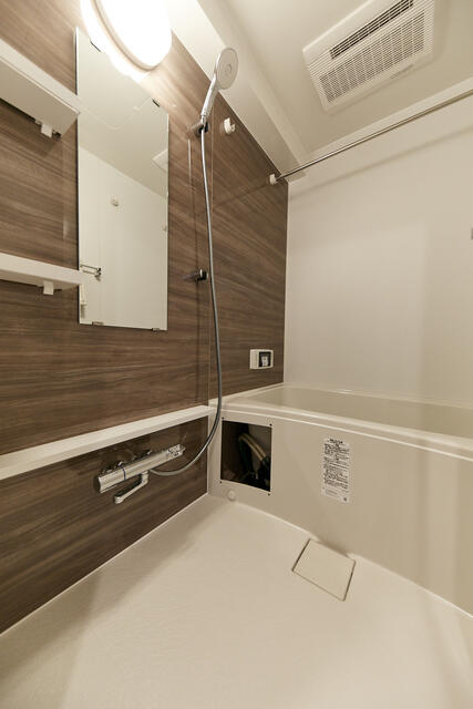 バス・シャワールーム　※写真は同タイプ住戸です。