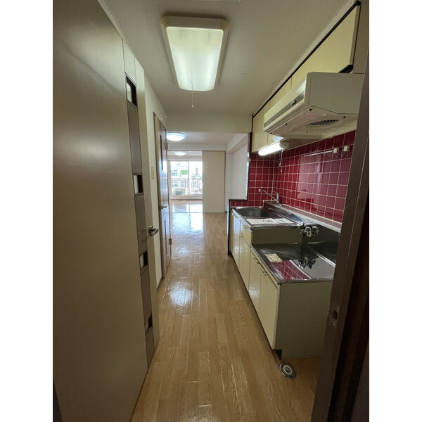 キッチン　コンパクトなキッチンで掃除もラクラク