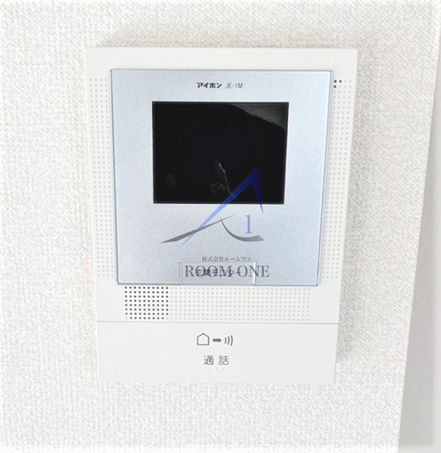 セキュリティ　モニター付きインターホンです。