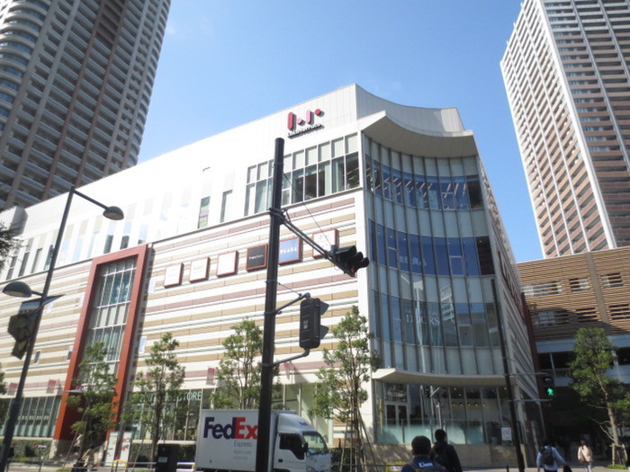 ショッピングセンター　ららテラス（ショッピングセンター）まで403m