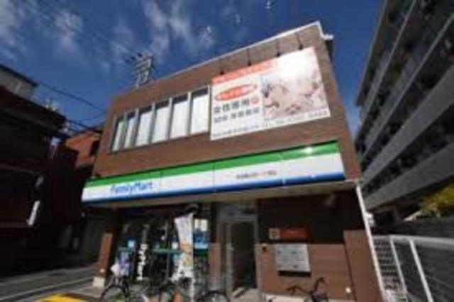 コンビニ　ファミリーマート吹田垂水町一丁目店（コンビニ）まで197m