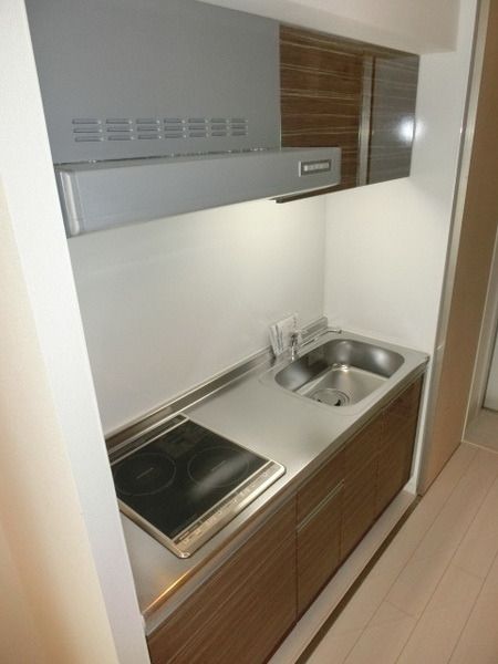 キッチン　ＩＨラジエントコンロ設置済みです