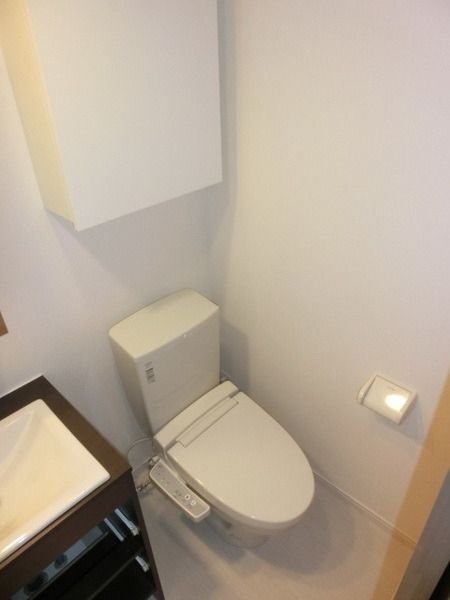 トイレ　ウォシュレット完備しております