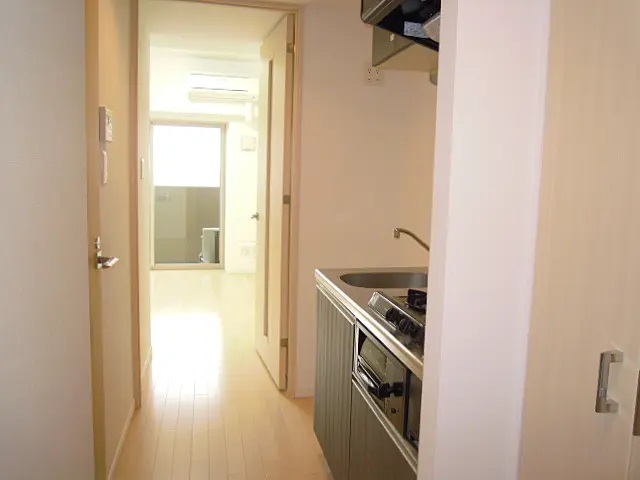 玄関　弊社は都内全域の物件をご紹介可能です！