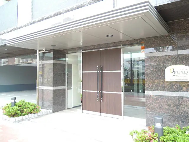 エントランス　弊社は都内全域の物件をご紹介可能です！