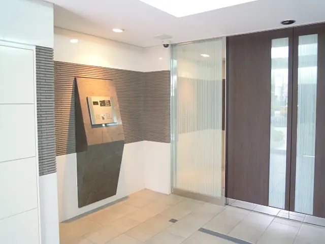 ロビー　弊社は都内全域の物件をご紹介可能です！