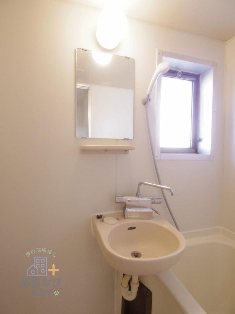 洗面設備　※他号室写真です