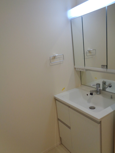 洗面設備　清潔感のある水回り