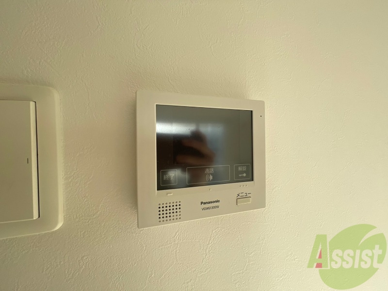 セキュリティ　ＴＶモニター付インターホンです。来客者の顔が見えるので安心！