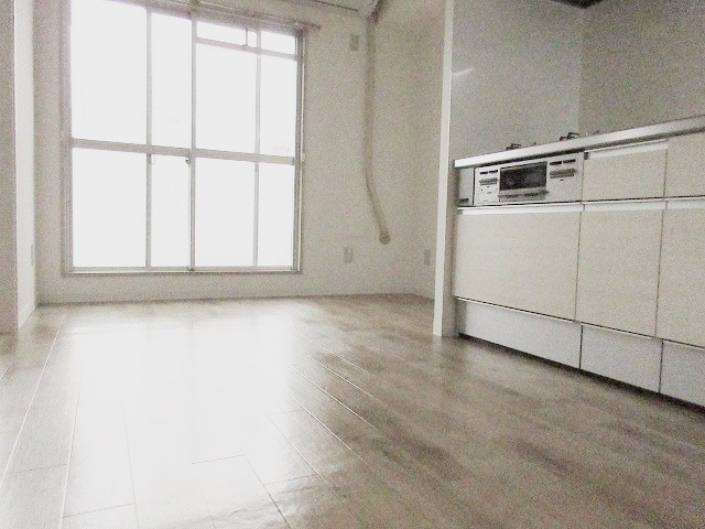 その他部屋・スペース　南向きで明るいお部屋☆インナーサッシ新設！