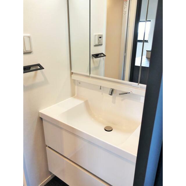 洗面設備　写真は同タイプ別部屋のものになります