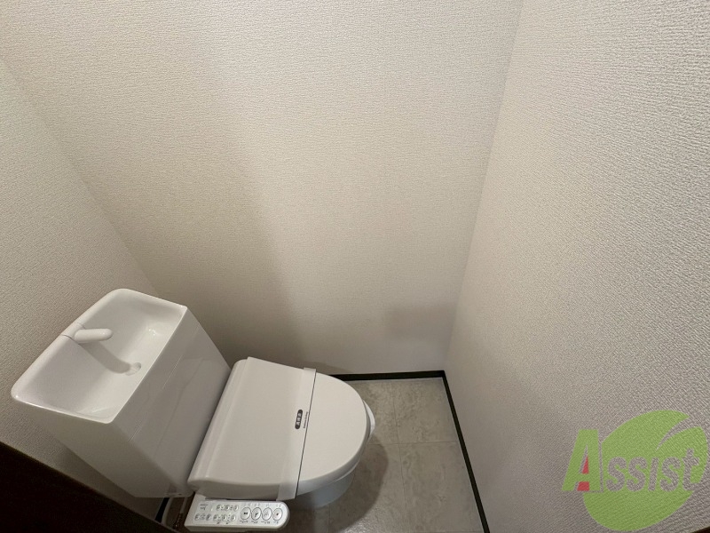 トイレ　トイレにウォシュレットが付いてるのは嬉しいですね。