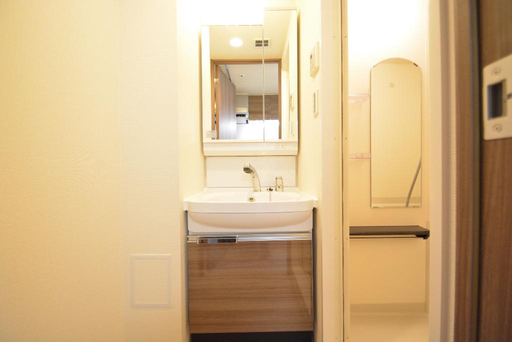 洗面設備　洗髪洗面化粧台