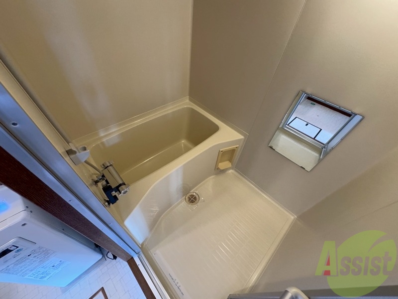 バス・シャワールーム　ユニットバスです。疲れを癒すのに欠かせませんね！