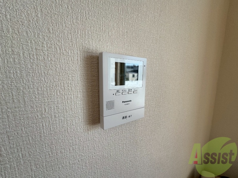 その他設備　ＴＶモニター付インターホンです。来客者の顔が見えるので安心！