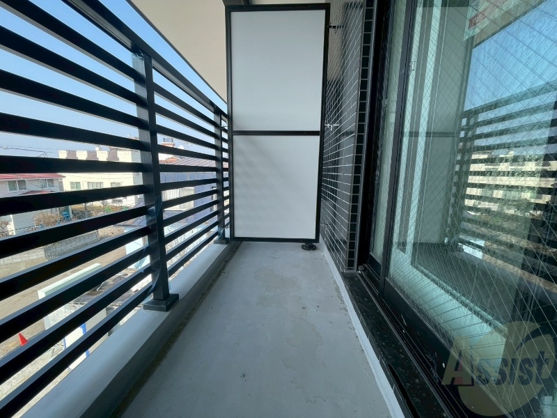 バルコニー　バルコニーです。洗濯物を干したり一息ついたりできますね！