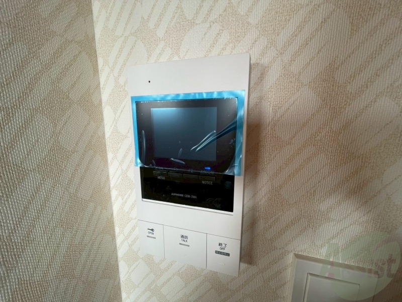 セキュリティ　ＴＶモニター付インターホンです。来客者の顔が見えるので安心！