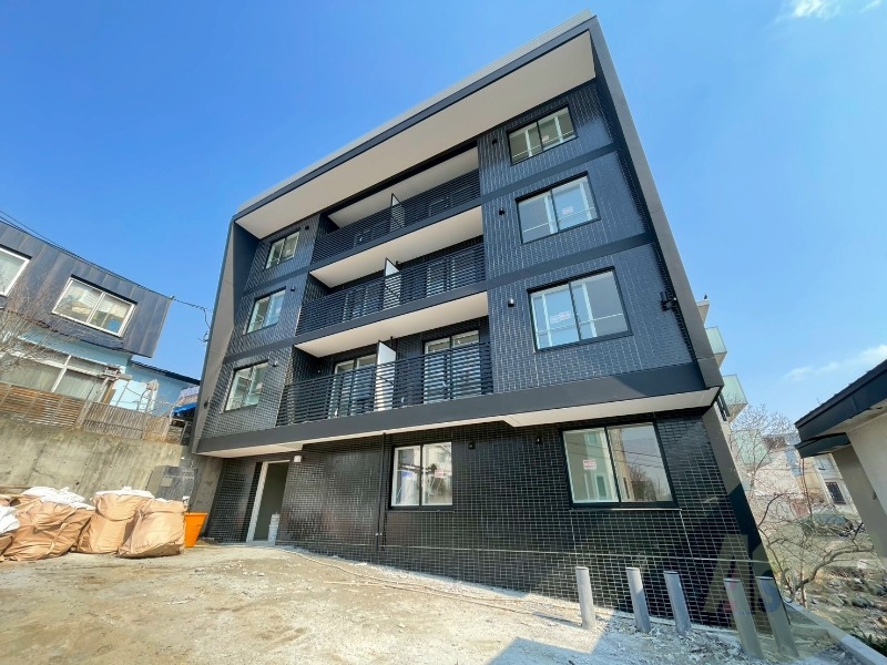 建物外観　月寒西４条「メニーズコート月寒公園プレミア」