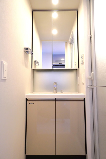 洗面設備　※写真は同タイプ住戸です。