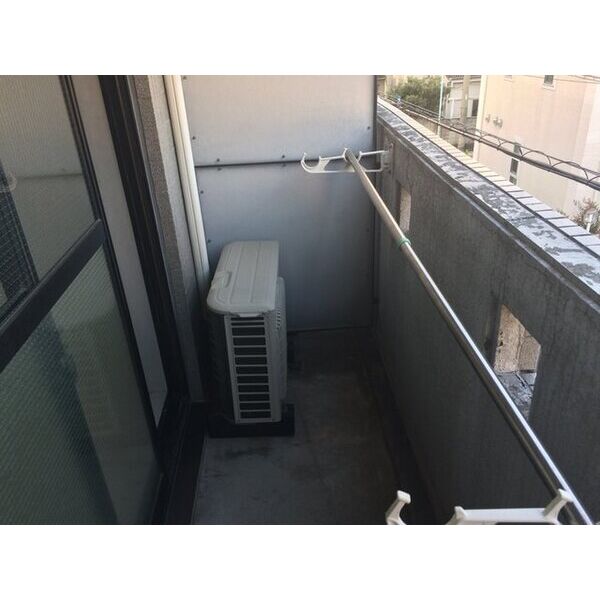 バルコニー　浴室内洗面台