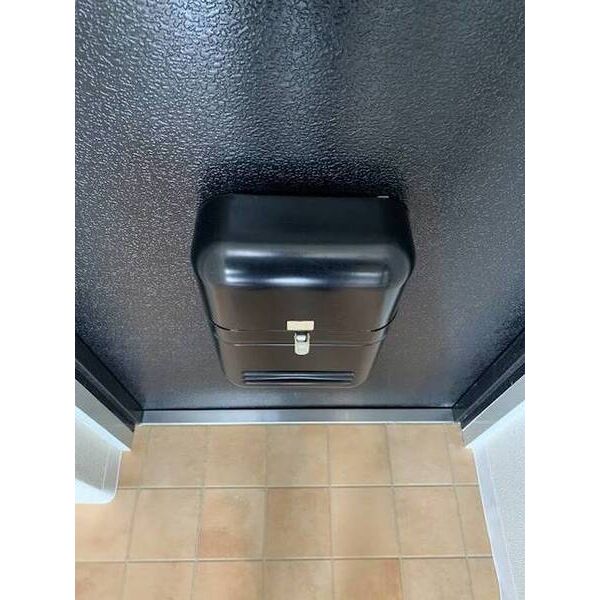 その他設備　ドアポスト