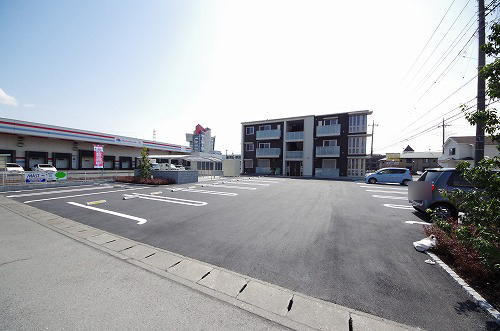 駐車場　敷地内駐車場